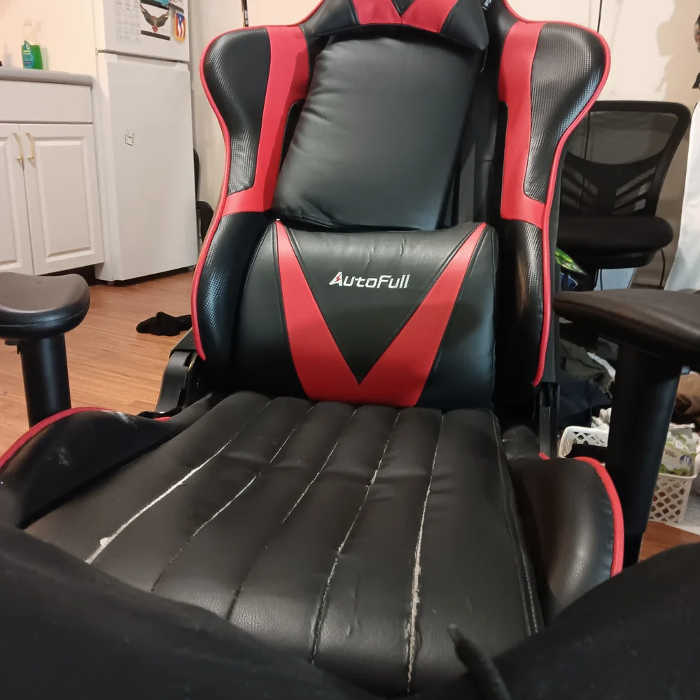 Kids Gaming Chair - Black and Red - Picture 3 of 3